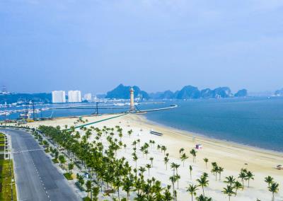 Bãi tắm Bãi Cháy Hạ Long